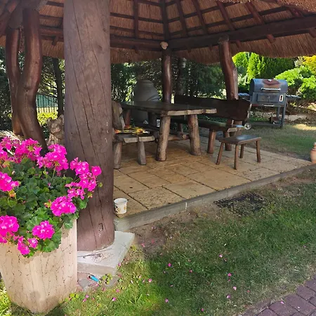 Agrostrzecha Z Ogrodem, Na Jurze Blisko Ogrodzienca *
