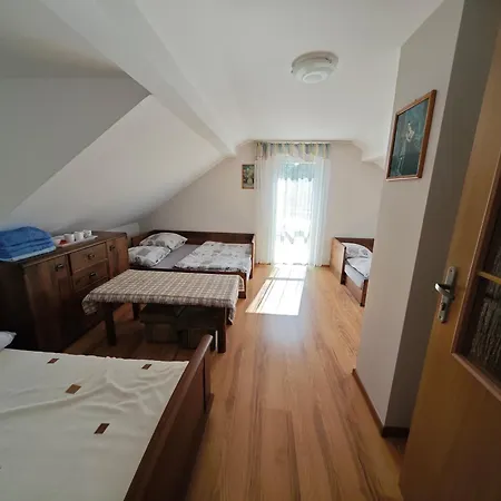 Farmház Agrostrzecha Z Ogrodem, Na Jurze Blisko Ogrodzienca *