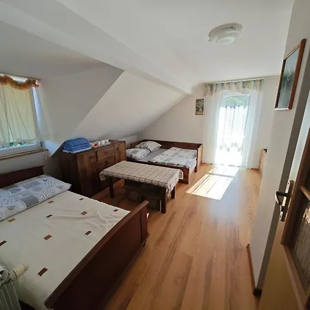 Agrostrzecha Z Ogrodem, Na Jurze Blisko Ogrodzienca Farmház Ryczow