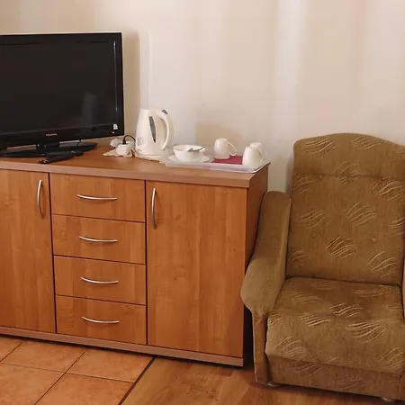 Agrostrzecha Z Ogrodem, Na Jurze Blisko Ogrodzienca *