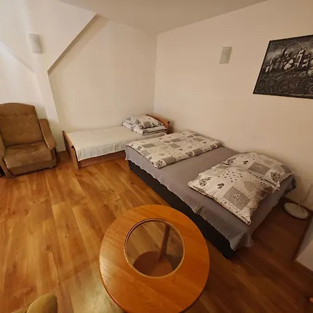 Agrostrzecha Z Ogrodem, Na Jurze Blisko Ogrodzienca Farmház *