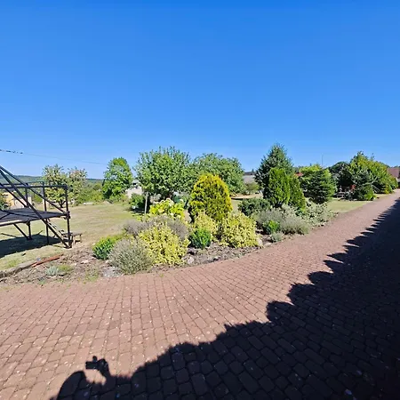 Farmház Agrostrzecha Z Ogrodem, Na Jurze Blisko Ogrodzienca