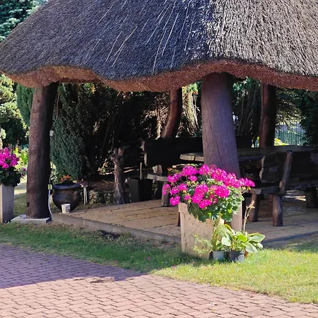 Agrostrzecha Z Ogrodem, Na Jurze Blisko Ogrodzienca * Ryczow